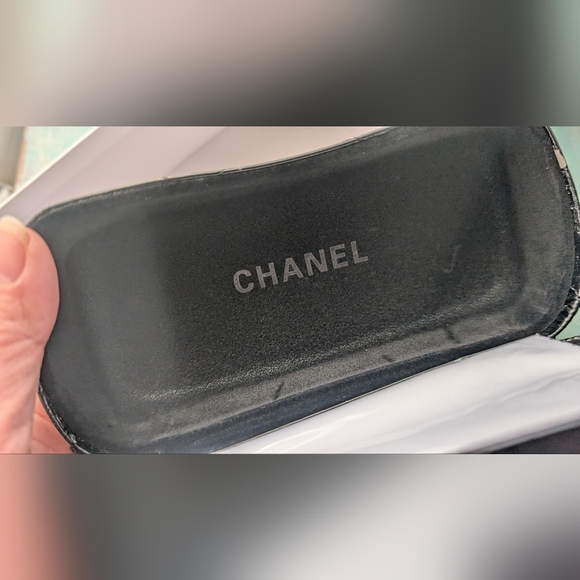 Chanel Black Rectangular Box And case With Papers And Protective Wipes - Picture 6 of 6